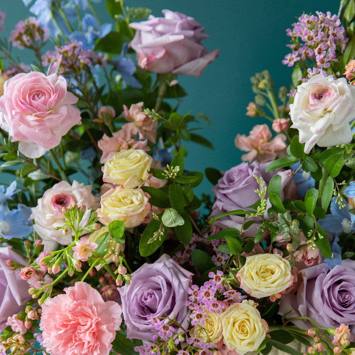 The Cherish Centerpiece